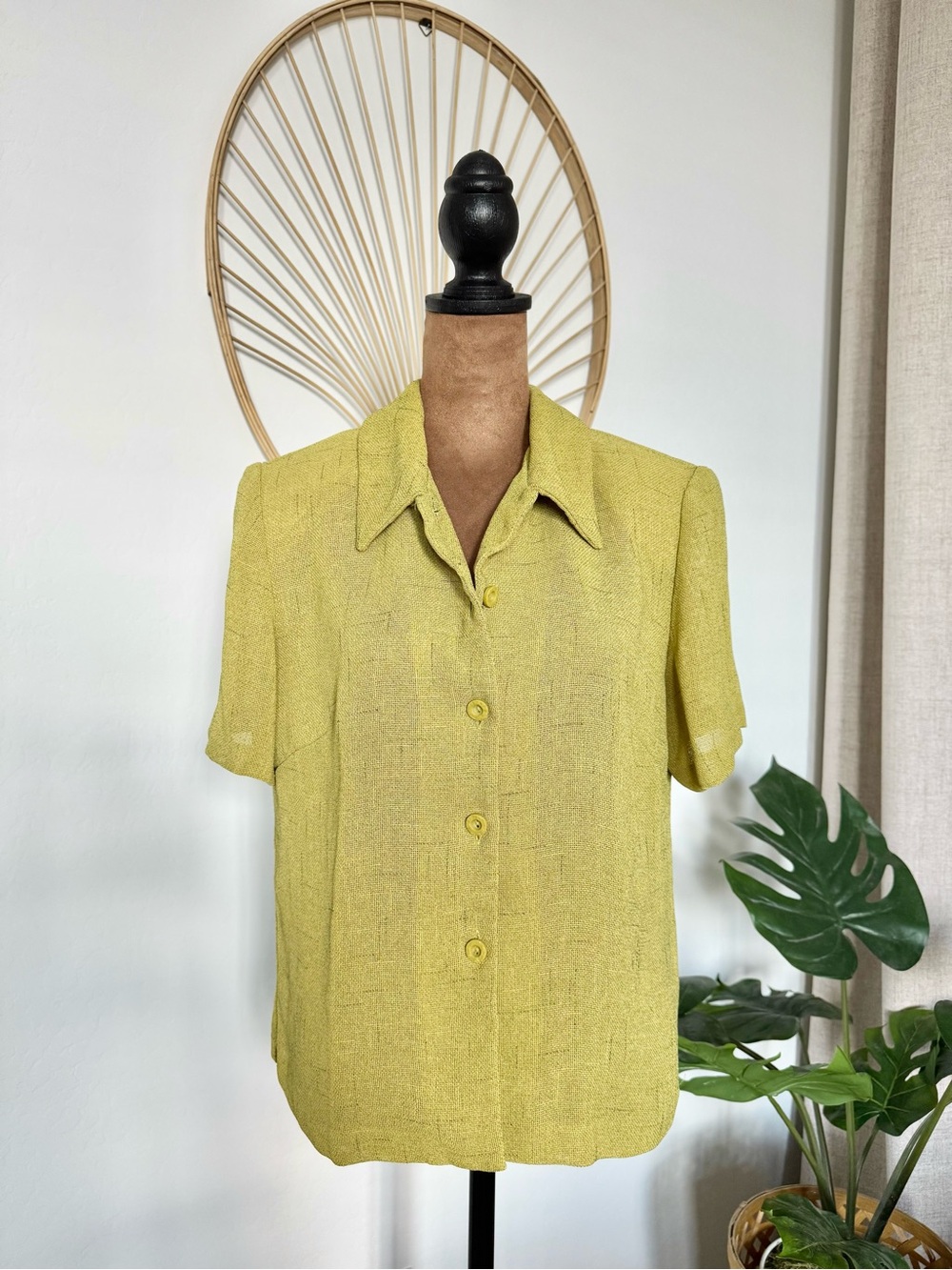 Women’s Green Vintage Inspired Button Up Blouse